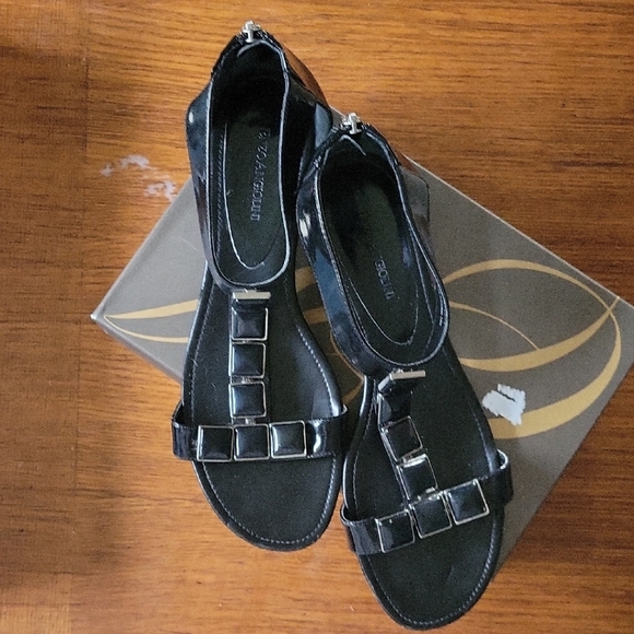 Enzo Angiolini Shoes - Enzo Angiolini Glossy Black Sandals